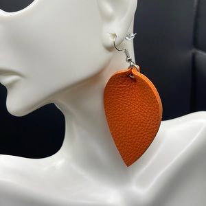 Teardrop pinched faux leather earrings